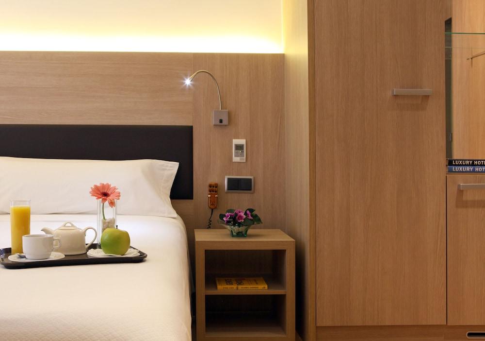 Hotel Lleo Barcellona Esterno foto