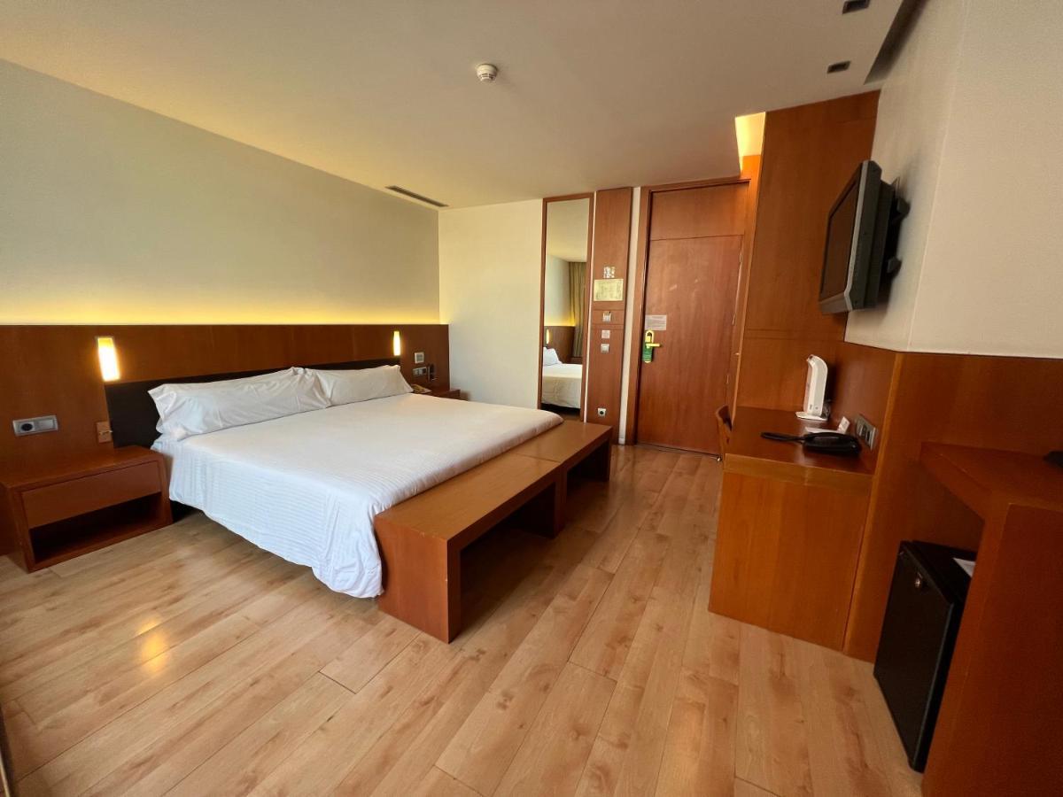 Hotel Lleo Barcellona Esterno foto