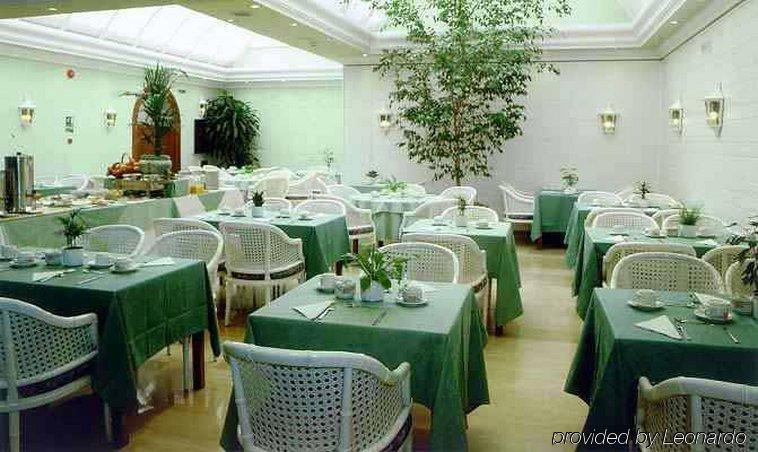 Hotel Lleo Barcellona Ristorante foto