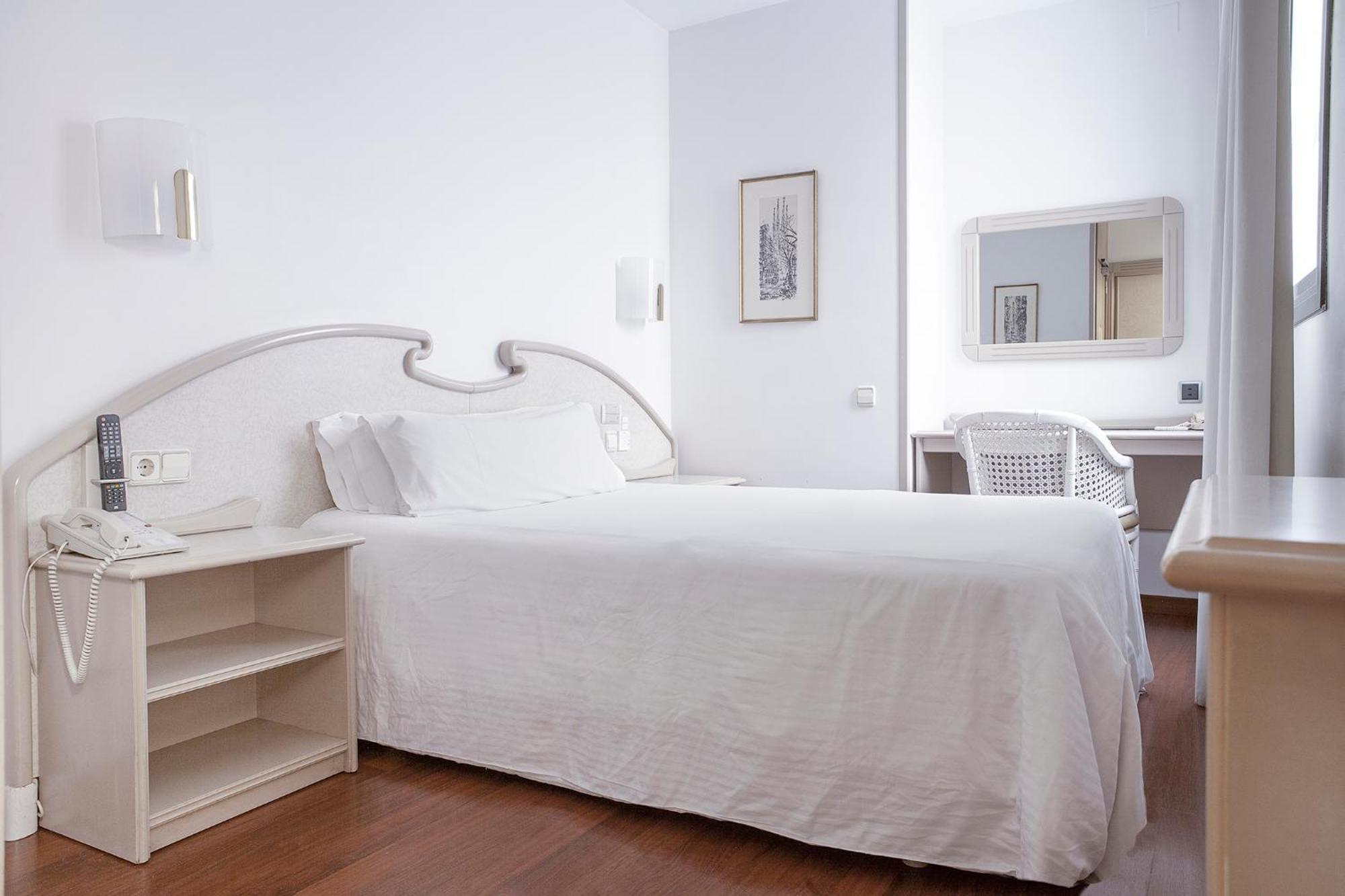 Hotel Lleo Barcellona Esterno foto