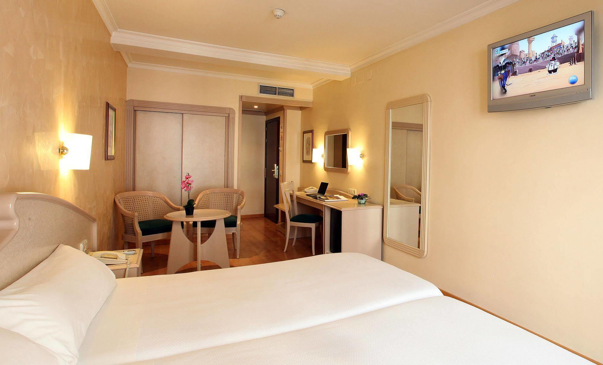 Hotel Lleo Barcellona Esterno foto