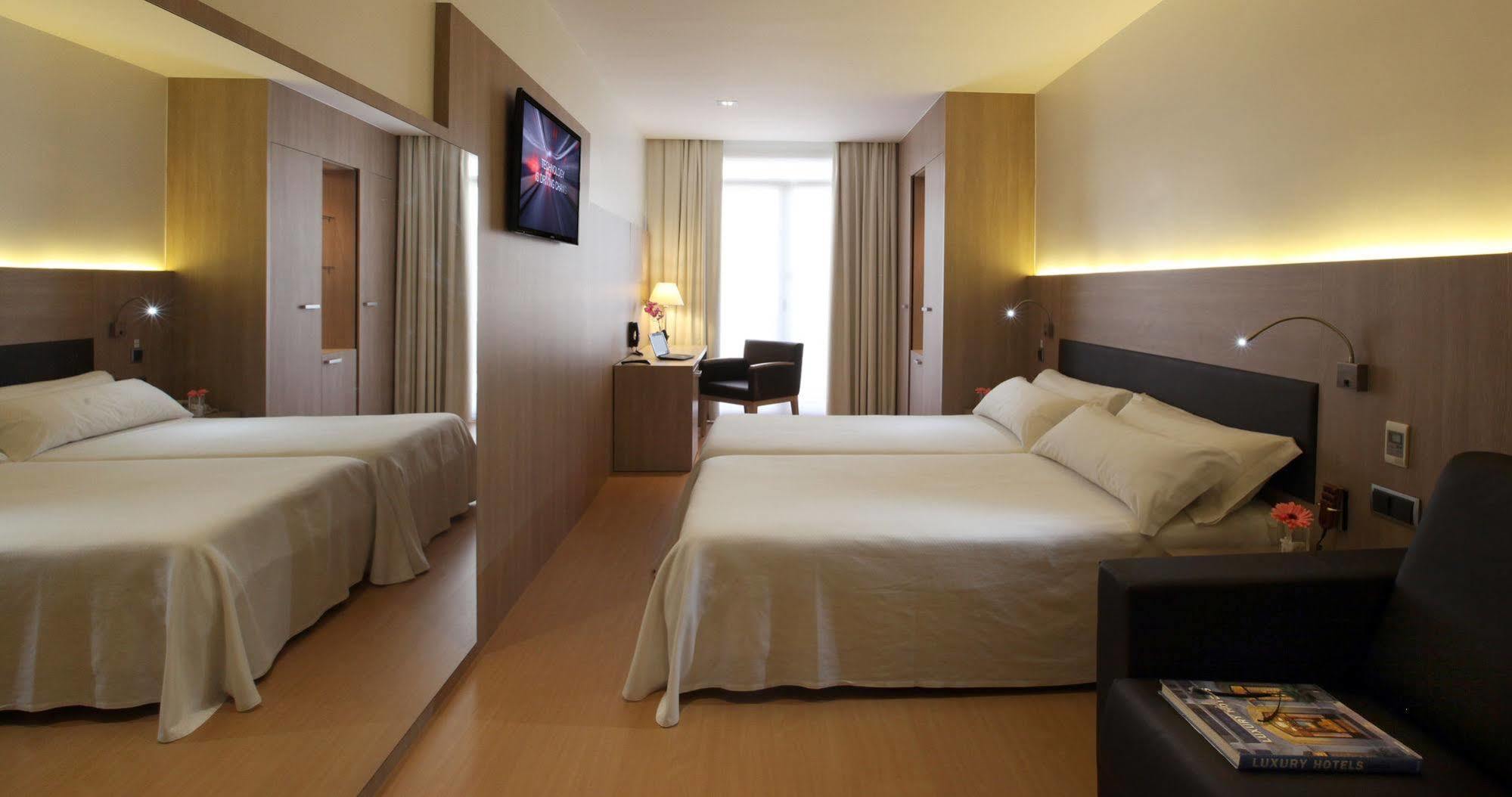 Hotel Lleo Barcellona Esterno foto